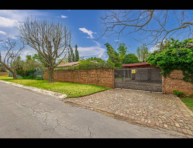 3 BEDROOM HOUSE FOR SALE IN BRENTHURST